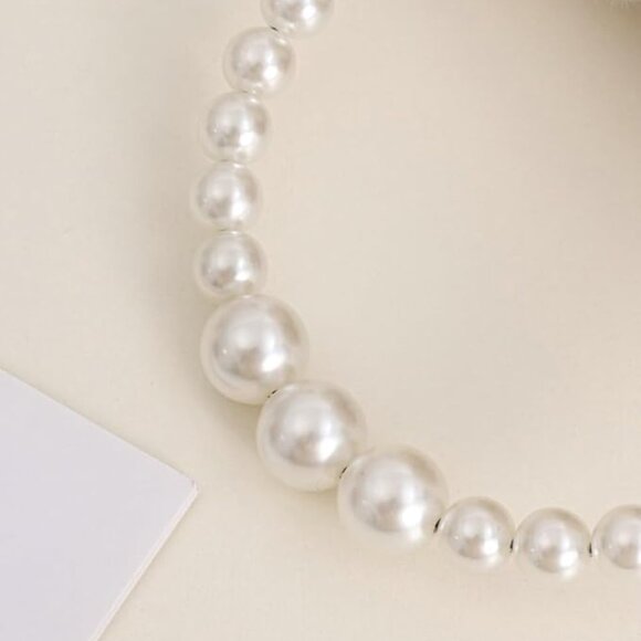 Ear Muffs Pearls main image 4